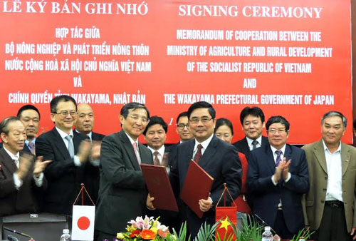 ຫວຽດນາມ ແລະ ຍີ່ປຸ່ນ ລົງນາມໃນບົດບັນທຶກຊ່ວຍຈຳດ້ານກະສິກຳ ແລະ ສິນໃນນ້ຳ